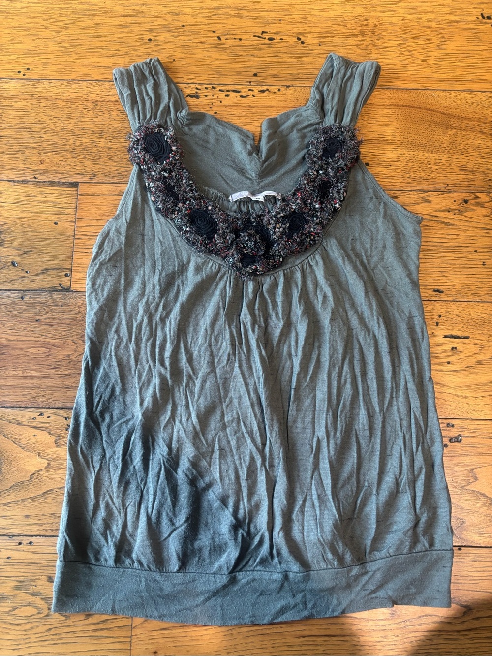 Sleeveless Olive Green Embellished V-Neck Women's Top Size Medium